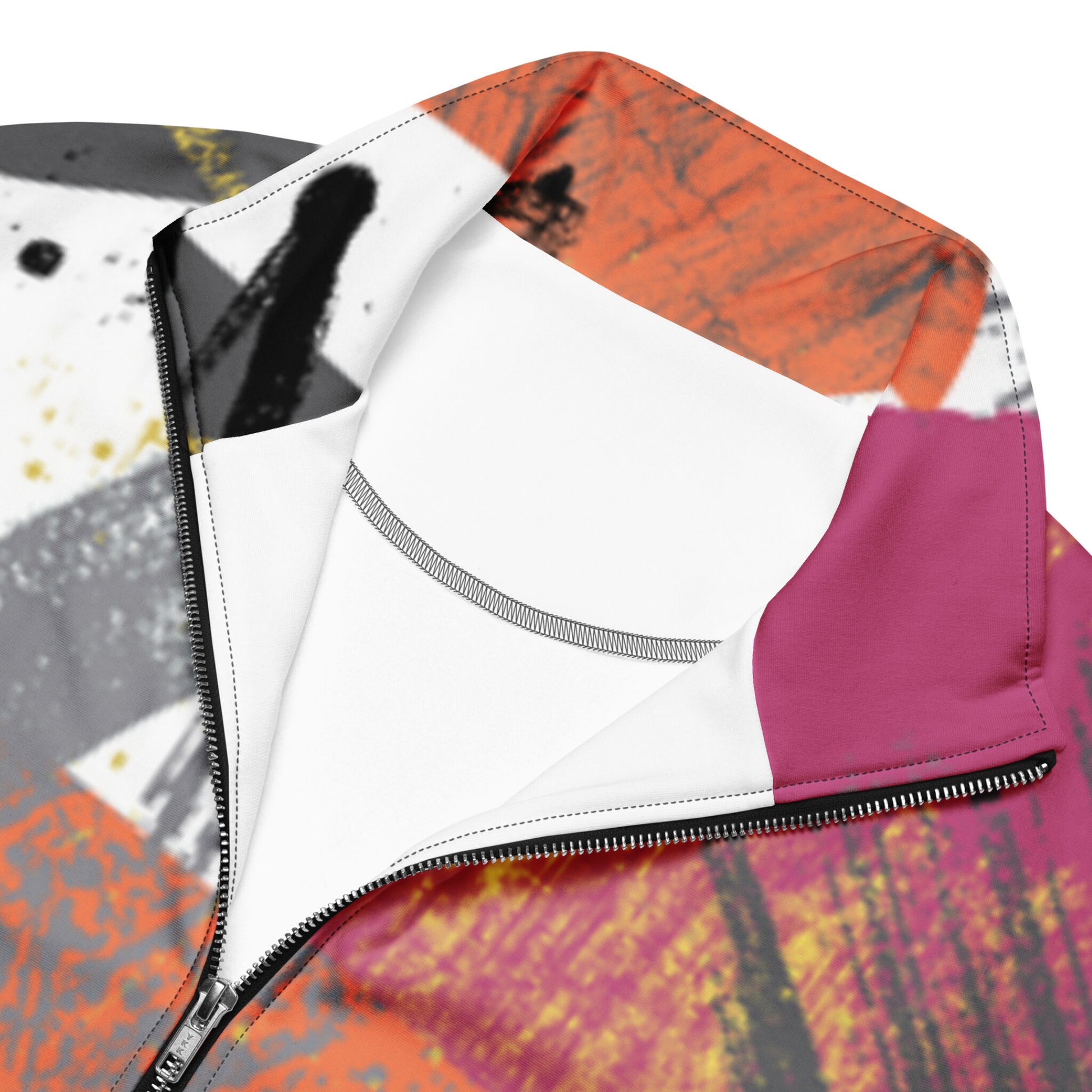 Brushed fleece lining detail
